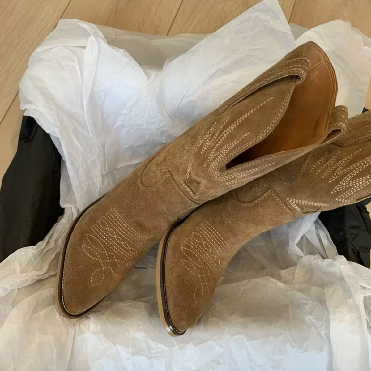 Jailyn | Vintage Embroidered Boots
