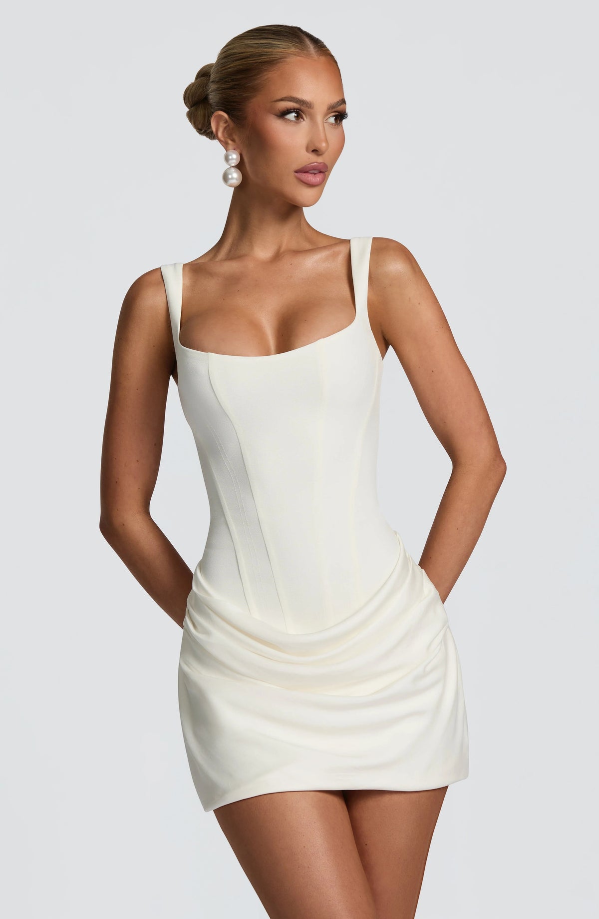 Julls | Elegant Fitted Mini Dress For Evening Styling