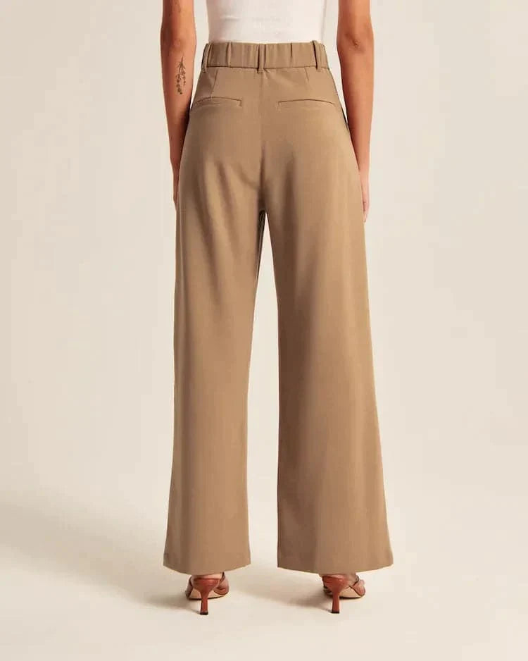 Pantalon ajusté à jambe large