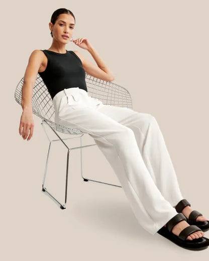 Pantalon ajusté à jambe large
