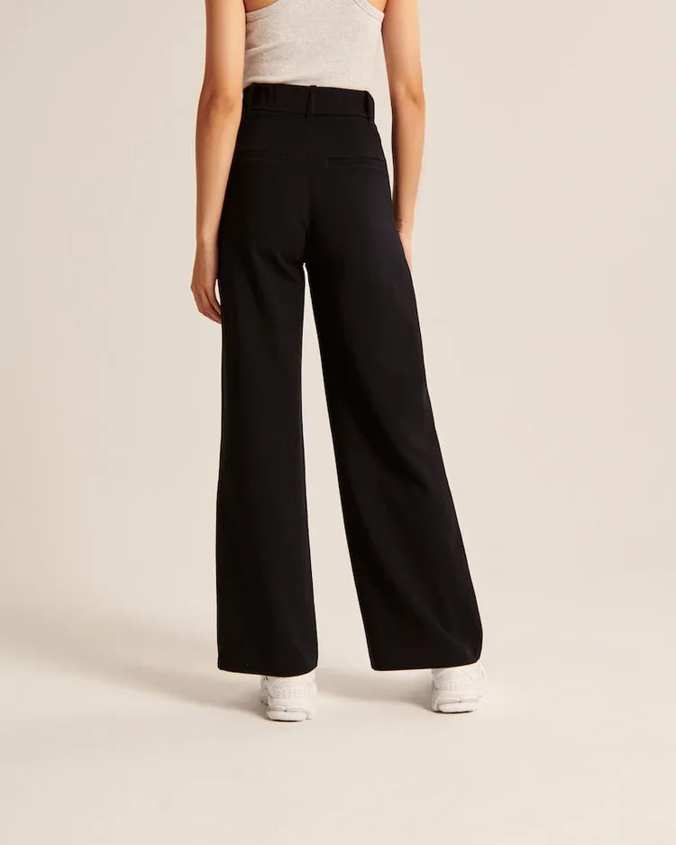 Pantalon ajusté à jambe large